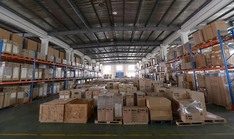 2跨境電商保稅備貨倉庫.jpg